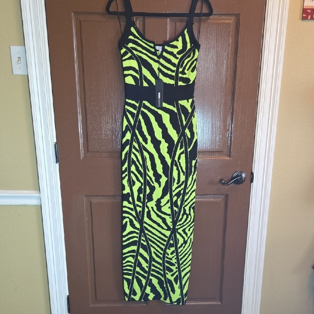 Fashion Nova-Green/blk zebra print sleeveless straight knit dress Sz S NWT.